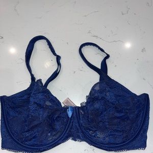 Victoria’s Secret 34 DDD unlined demi bra for sale 💙